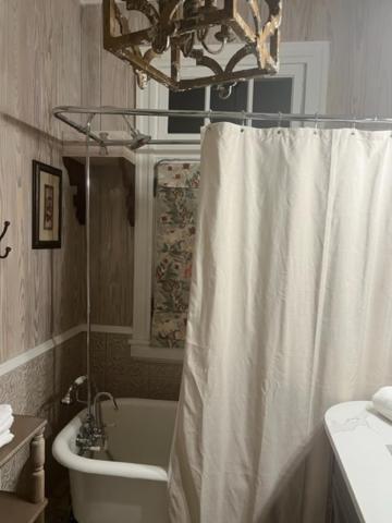 Jenny'S Downtown Hideaway Bed And Breakfast Laurel Exterior foto