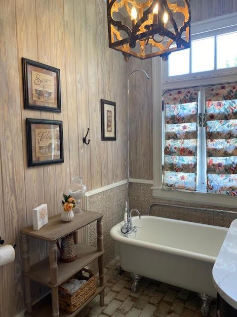 Jenny'S Downtown Hideaway Bed And Breakfast Laurel Exterior foto